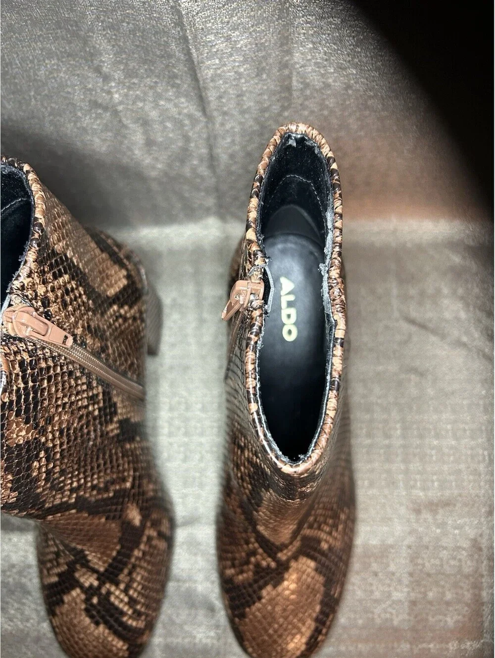 Aldo Brown Snakeskin Boots Size 8.5 Block Heel Zipper Rounded Toe Excellent
